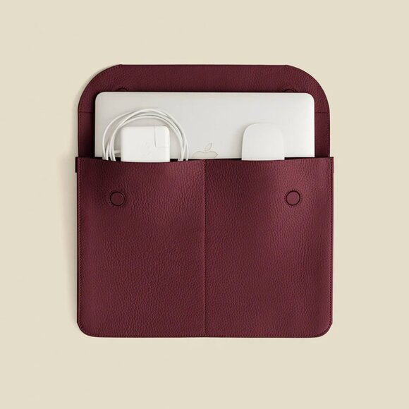 NWT Cuyana Tech Carryall  15-16 inch in Cherry - Picture 1 of 9